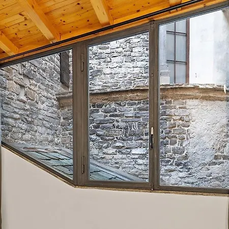 Duomo Center * Όπως