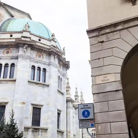 Duomo Center Como