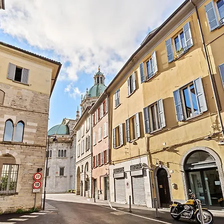 Duomo Center Como